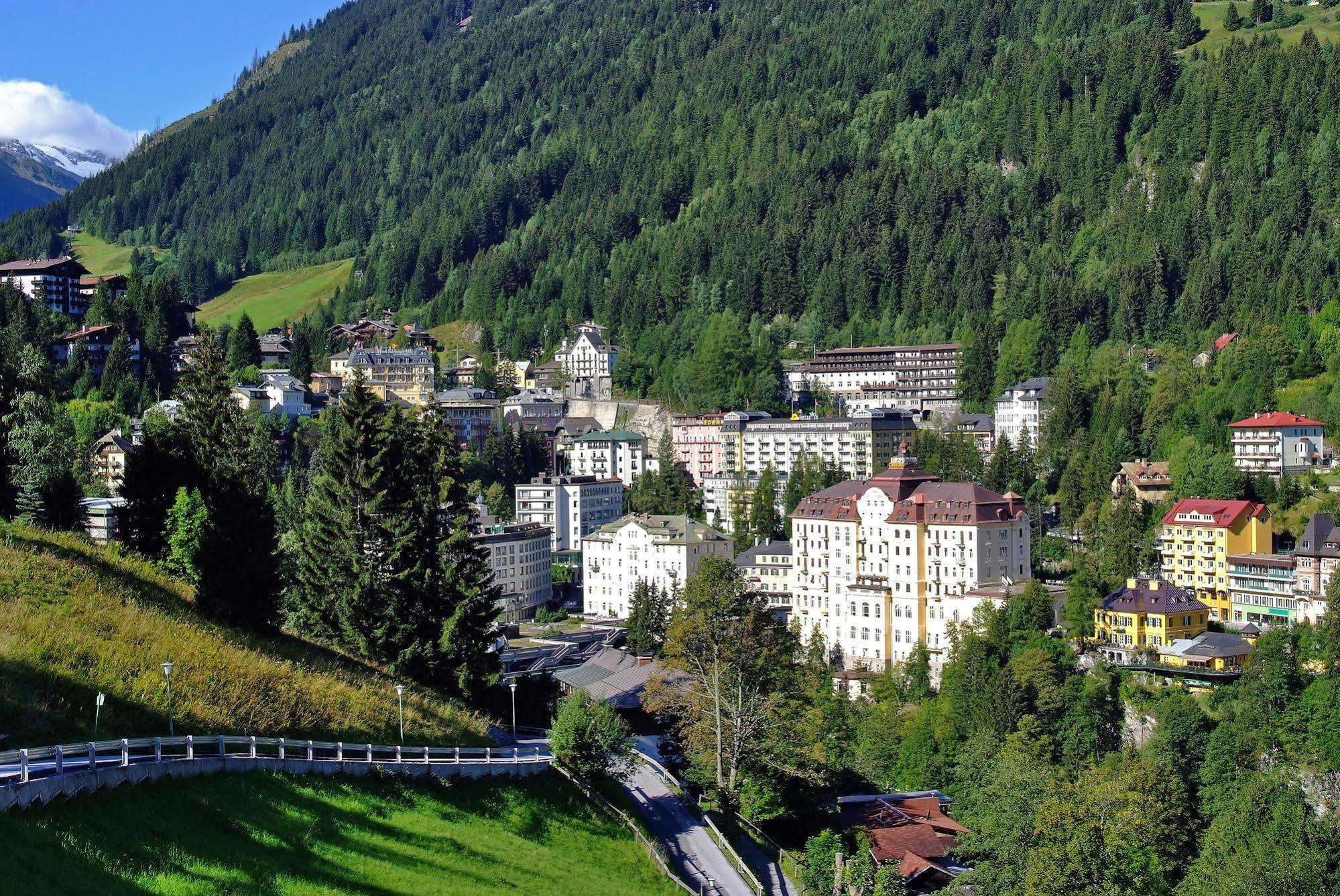 Pension St.Leonhard Bed and Breakfast Bad Gastein Esterno foto